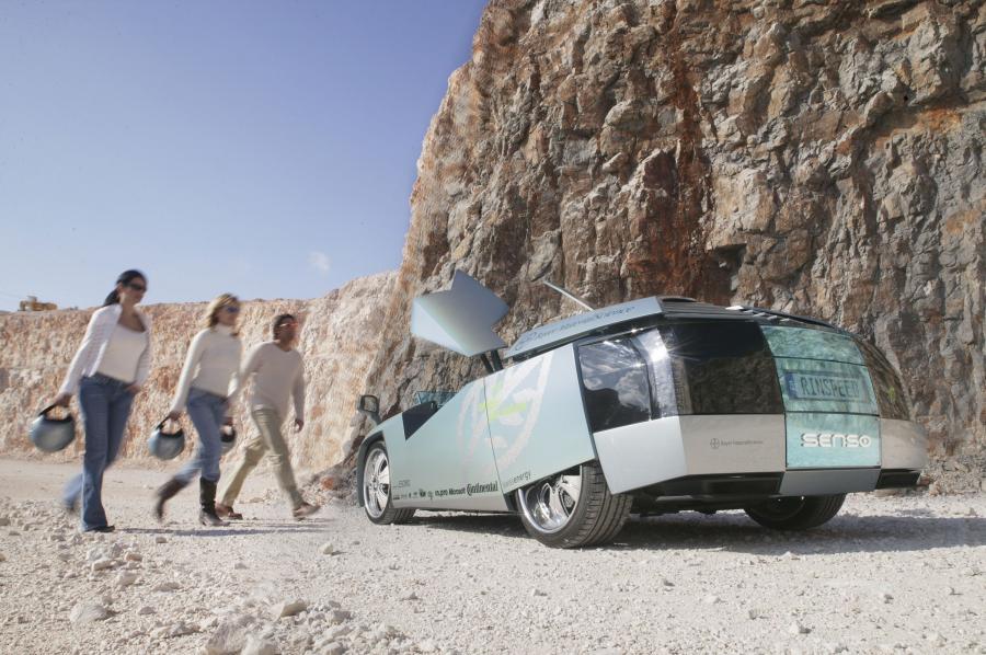  Rinspeed Senso 2005 года  (фото 12 из 26)